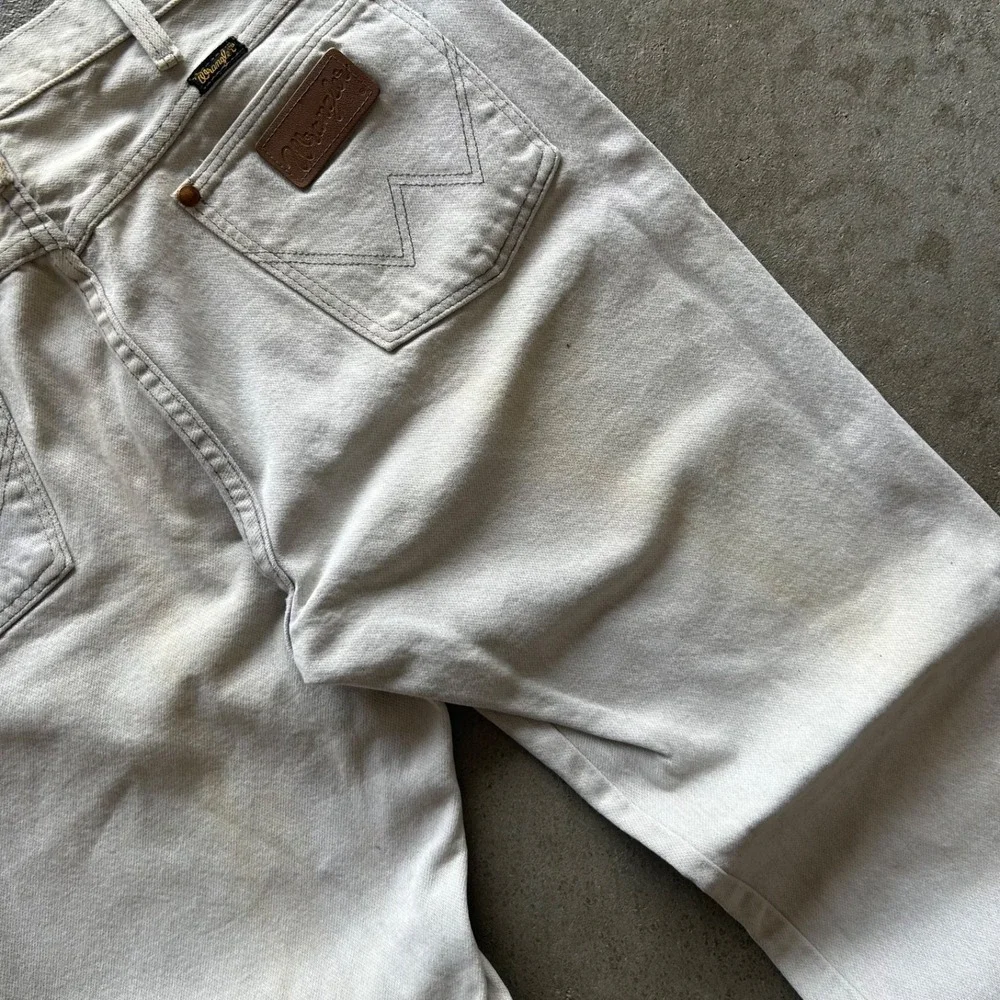 Vintage 70s Wrangler Jeans Size 34x32 Blue Light Wash Denim Straight Leg Western